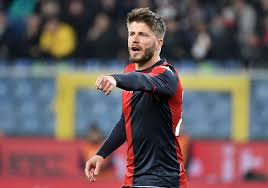 Lucas biglia ha firmato con il fatih karagümrük sk, giocherà in turchia dopo essere rimasto svincolato… lucas biglia ha lasciato il milan al termine della scorsa stagione. Cm Milan Could Replace Lucas Biglia With Unsettled Genoa Midfielder