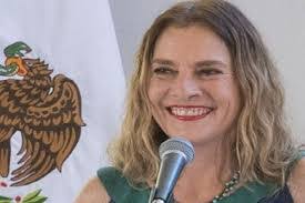 Beatriz Muller's Instagram, Twitter & Facebook