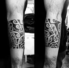 Maori tattoo is a piece of work which can be colored, some of the people will let tattooists do tribal design of the cuff which don't involve tracing and this is the most beautiful unique designs. Top 93 Maori Tattoo Ideas 2021 Inspiration Guide