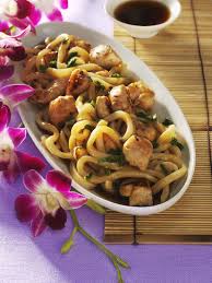 Udon Nudeln Mit Hahnchen Rezept Nudeln Mit Hahnchen Udon Nudeln Asiatische Rezepte