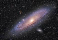 5 Galaksi Paling Unik di Alam Semesta - Info Astronomy