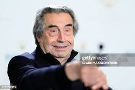 638 Max Wiener Stock Photos, High-Res Pictures, and Images