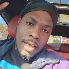 Kizzie Watts's Instagram, Twitter & Facebook