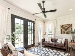 Your modern living room is a place to relax and regroup from the trials and responsibilities of the outside world. The Best Sleek And Modern Ceiling Fans Little House Of Four Creating A Beautiful Home One Thrifty Project At A Time The Best Sleek And Modern Ceiling Fans