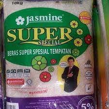 Saya suke menggunakan jasmine super 5 special import white rice setiap kali tetamu datang rumah… apabila dihidangkn dengan lauk kampung…makin bertambah nasi jasmine super 5 special import white rice… texture rice yg sgt istimewa serta tidak perlu masak dgn air yg lebih. Jasmine Super Special 5 Rice 10kg Beras Super Spesial Tempatan Sst Grocery Beras Plastic Water Bottle
