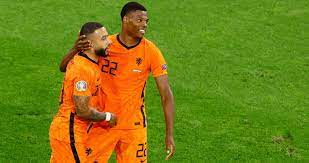 Dumfries nationality netherlands date of birth 18 april 1996 age 25 country of birth netherlands place of birth rotterdam position defender height 188 cm weight 80 kg foot right. Depay And Dumfries Send Netherlands Into Euro 2020 Knockouts Arab News