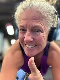 Cha cha plank workout routine described