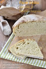 Pane A Lunga Lievitazione Con Farina Mista Semola E Integrale Pane Morbido E Saporito Nel 2020 Pane Morbido Ricette Pane