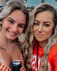 i was watching your instagram stories earlier and y'all were here at 3am”  🥹💙 @megmoroney