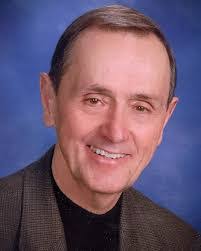 Elizabeth Helmer's Instagram, Twitter & Facebook