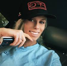 Hollie Collins's Instagram, Twitter & Facebook