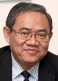 Ada khabar angin (belum dapat disahkan) bahawa seorang pemanpu ghauth sedang melobi supaya ghauth dilantik sebagai pengerusi lpu menggantikan tan sri arshad ayub. Prof Ghauth Is New Upm Board Of Directors Chairman The Star