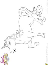 Coloriage Barbie Et La Porte Secrete Une Reine Licorne Coloriage Barbie Licorne Coloriage Coloriage Licorne A Imprimer