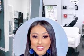 Book Hair Extensions Near You in Redding