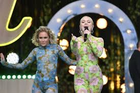 Först ut av dem är sanna lundell och plura jonsson, som kämpar med de tävlar i nya säsongen av på spåret. Thastrom Och Zara Larsson Till Pa Sparet Vasabladet