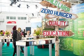 It wasn't the size of this 12' x 19' kitchen or its outdated appearance that compelled this remodeling, house beautiful editors wrote. Textination Newsline Textination