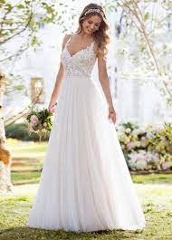 Stella york wedding dresses are on trend, stunning gowns made with quality materials including lace, tulle, crepe and mikado. Pin By Magbridal On Wedding Dress Aline Wedding Dress Trendy Wedding Dresses Casual Wedding Dress