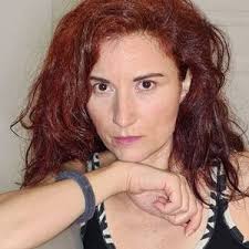 Anna Sarni's Instagram, Twitter & Facebook