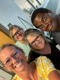 Can anyone tag any river valley local celebrity. Last time a lot of you  tagged Kevin but I want to see who eles helps represent us