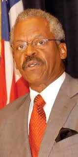 Bernard Shaw, CNN's First Black Chief Anchor, Dies At 82