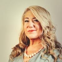 Tina Brokaw's Instagram, Twitter & Facebook