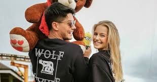 Upon reuniting with her childhood friends. Did Daniel Matsunaga Break Up With His Polish Girlfriend When In Manila