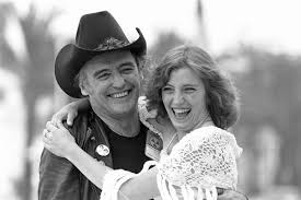 Dennis robert manz was born on month day 1982, at birth place, minnesota. Linda Manz Die Beruhmte Amerikanische Schauspielerin Der 80er Jahre Starb Im Alter Von 58 Jahren