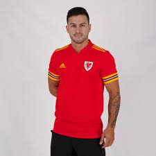Equipe do técnico kasper hjulmand não teve dificuldades para bater o adversário por 4 a 0. Camisa Adidas Pais De Gales Home 2020 Futfanatics