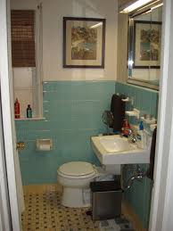 Http Picklemedia1 Scrippsnetworks Com Pickle Media1 Media Hgtv 090808 Photo Video 980062911 Medium Yellow Bathrooms Yellow Bathroom Walls Blue Bathroom Tile