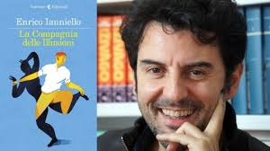 Un passo dal cielo è una serie televisiva italiana trasmessa su rai 1 dal 2011. Enrico Ianniello Dal Commissario Nappi A La Compagnia Delle Illusioni