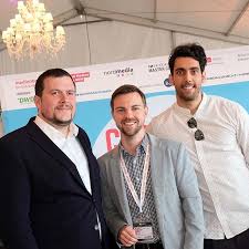 Die wetterfreunde der luftfahrt e.v. Das Dwdl Team Fur Die Miptv In Cannes Chefredakteur Thomas Luckerath Redakteur Alexander Krei Und Volontar Kevin Hennings Crewlove Dwdl Cannes Miptv Germanmipcocktail Schlafwirduberbewertet Snapwidget