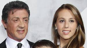 So hübsch ist seine tochter! Sylvester Stallone Tochter Wird Am Herzen Operiert