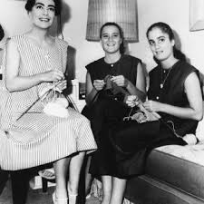 This is the official facebook page for cindy crawford, mom, businesswoman, model (order. Joan Crawford 1964 Flashbak