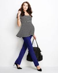 Baju hamil tanpa lengan model tank top dengan print motif abstrak yang cantik, tanpa ikat tali sehingga dapat digunakan setelah melahirkan, dalam warna abu. 15 Model Baju Hamil Kerja Yang Modis Dan Modern Klubwanita Com