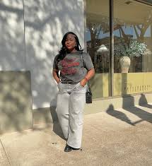 Leader of the Good Vibes Tribe 😎❤️🤞🏾