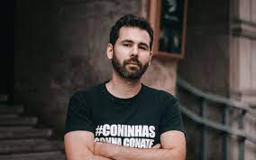 Ask anything you want to learn about guilherme duarte by getting answers on askfm. Entrevista Guilherme Duarte O Humor E Para Fazer Rir Nao E Para Fazer Activismo Comunidade Cultura E Arte
