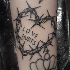 Mi Piace 224 Commenti 6 Veesentenza Su Instagram Love Hurts Love Lovehurts Tattoos Tattoolife Besttattooartists Brigh Tatuagem Tatuagens Tatoo