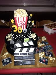 Filmrollen Torte Motiv Torte Zum 30 Geburtstag Thema Film Und Kino Torte 30 Geburtstag Kuchen Ideen Tortendeko