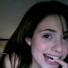 𝗪𝗮𝗹𝗹 𝗘𝗻𝗴𝗹𝗶𝘀𝗵 𝘁𝗮𝘀𝗸 〙 𝗖𝗹𝗮𝘀𝘀 : Adler 𝗡𝗮𝗺𝗲 : Elira  Pandora 𝗧𝗲𝗮𝗰𝗵𝗲𝗿 : Uriel Irene Hello, my name is Elira Pandora, or  more often called Elira. I am a vtuber from the