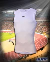 100 % coton (sauf en gris chiné : Athletisme Jump Performance