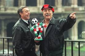 Motherwell fc ian st john returns to fir park 1991. M3ji0apo04gdzm