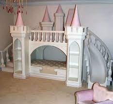 Hochbett prinzessin schloss selbst gebaut prinzessinnen hochbett mit gardinen und ohne matratze und ohne mondlampe. 27 Marchenhafte Kinderbetten Archzine Net Playhouse Bed Castle Bed Princess Bed