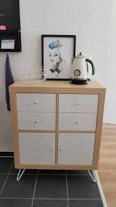 Le meuble besta ikea est une collection de meubles de rangement qui s'intègrent merveilleusement aux murs. Customisez Facilement Vos Meubles Ikea Grace A Ces Pieds Et Profitez De 5 De Remise Avec Bidouilles Ikea