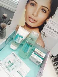 L Oreal Paris New Hydra Total 5 Skincare Line These Beautiful Blue Babies Are For Normal To Combination Skin They Also Have Pi Skin Care Loreal Paris Loreal