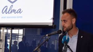 La page comporte des statistiques sur la performance du joueur. Cadiz Cf Juan Cala No Se Corta Un Pelo En La Crisis Del Coronavirus