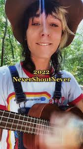 Chris Drew y Never Shout Never: ¡Bienvenidos 2022!