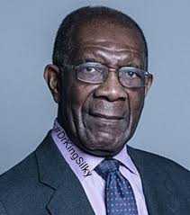 Live in the Castle with King Silky