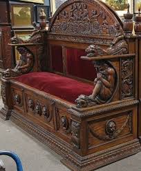 Continental Renaissance Style Hall Bench Lot 2493 Antiquefurniturestyles Wohnkulturwohnzimmer Wohnk In 2020 Viktorianisches Mobel Holzmobel Lackieren Antike Mobel