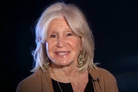 Sharon Seaver's Instagram, Twitter & Facebook