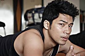 Portal tempatan korea selatan melaporkan go adalah pelakon drama solomon's perjury dan pernah muncul dalam kilp video lagu bts, with seoul. 46 Pelakon Kamal Reza Meninggal Background